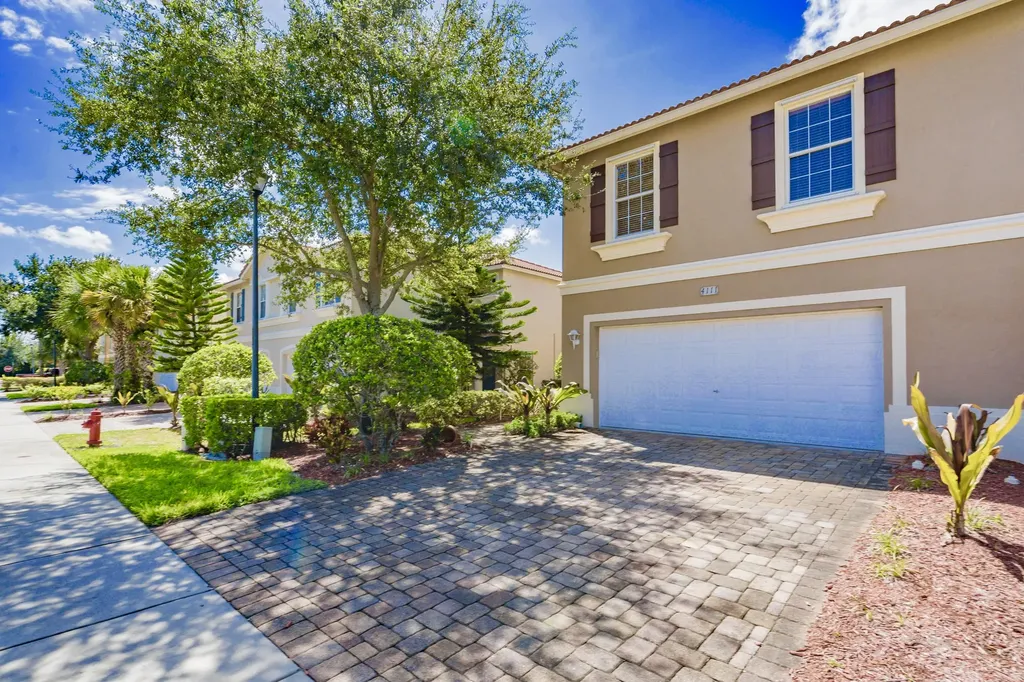 4111 Bamboo Palm Court Greenacres FL 33463