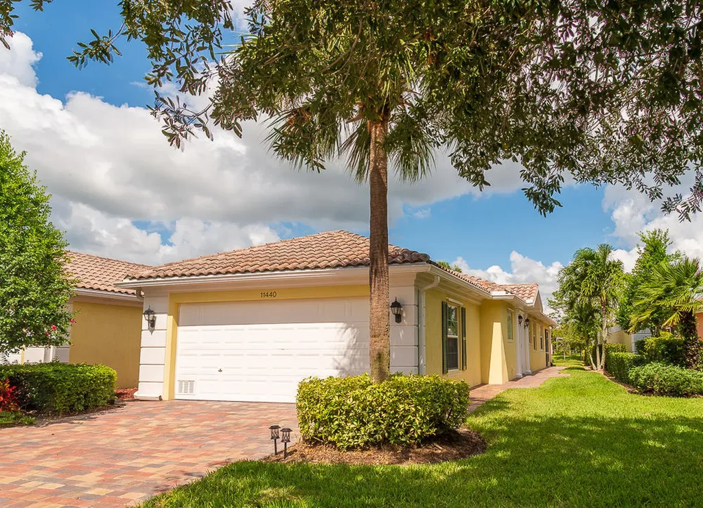 11440 SW Pembroke Drive Port St Lucie FL 34987