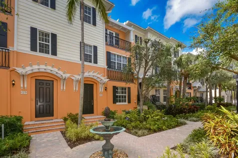 317 W Mallory Circle Delray Beach FL 33483