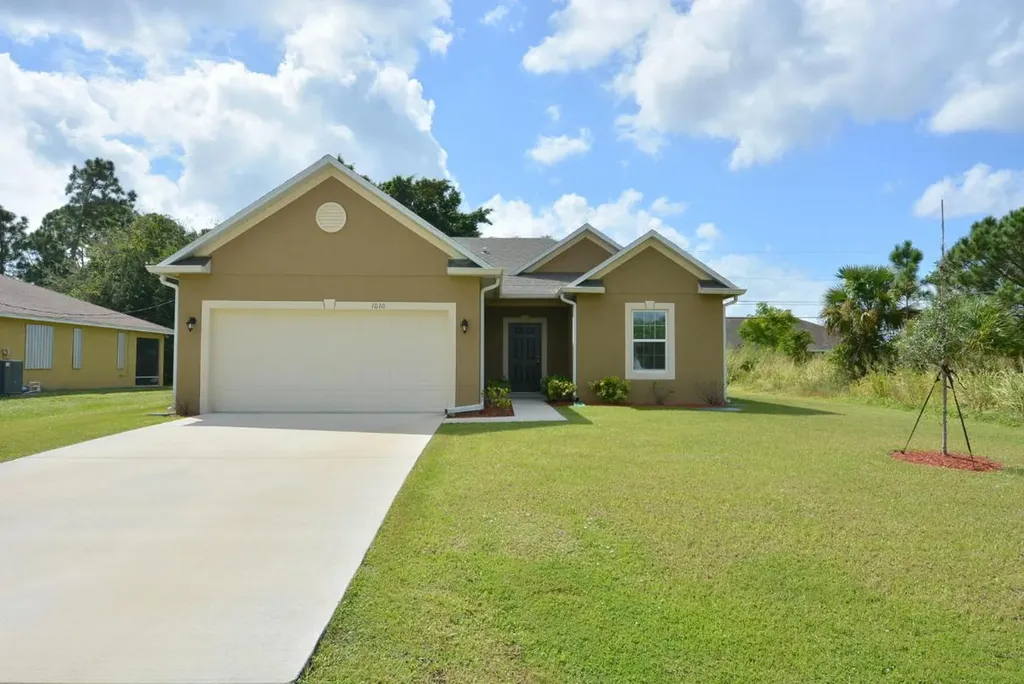 1010 SW Aswan Avenue Port St Lucie FL 34953