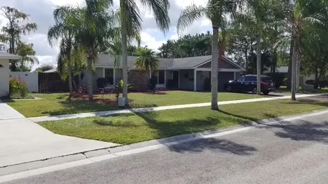 110 Cambridge Lane Royal Palm Beach FL 33411