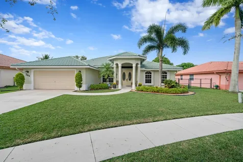 132 Pepper Tree Crescent Royal Palm Beach FL 33411