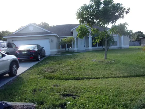 1968 SW Aguero Street Port St Lucie FL 34953