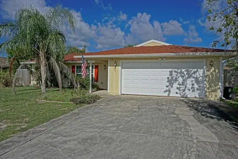 2566 SE Floresta Drive Port St Lucie FL 34984