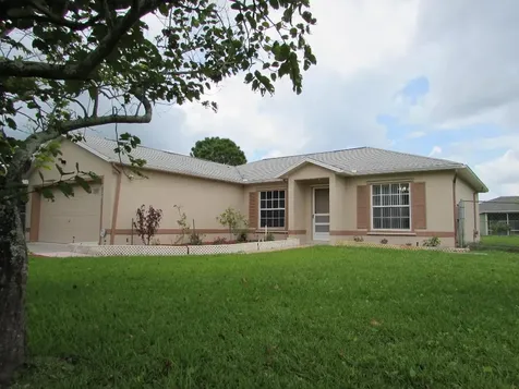 5871 NW Hann Drive Port St Lucie FL 34986