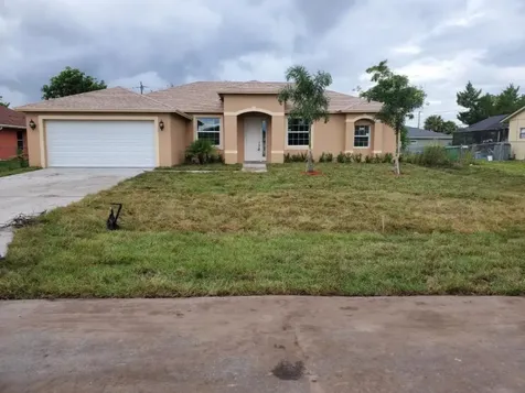 1722 SW Alegre Street Port St Lucie FL 34953