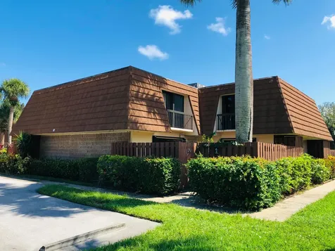 825 Center Street Jupiter FL 33458