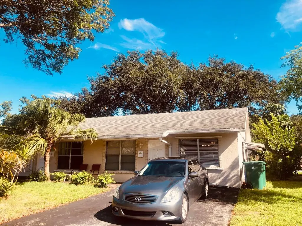 9425 SW 52nd Court Cooper City FL 33328
