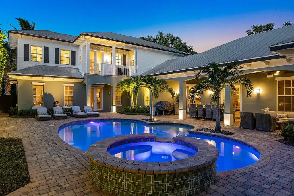 306 NW 7th Street Delray Beach FL 33444