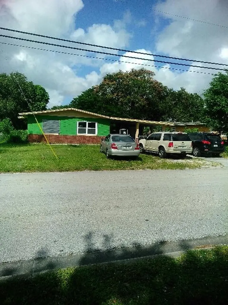 307 S 29th Street Fort Pierce FL 34947