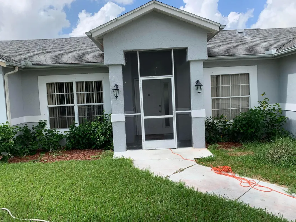 674 SW Dalton Circle Port St Lucie FL 34953