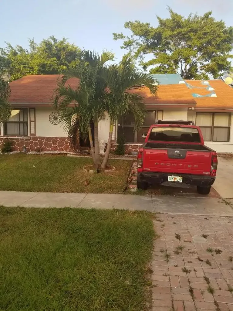 5176 Edgecliff Avenue Lake Worth FL 33463