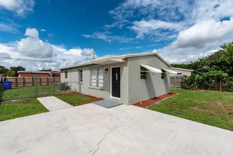 1510 N 68th Avenue Hollywood FL 33024