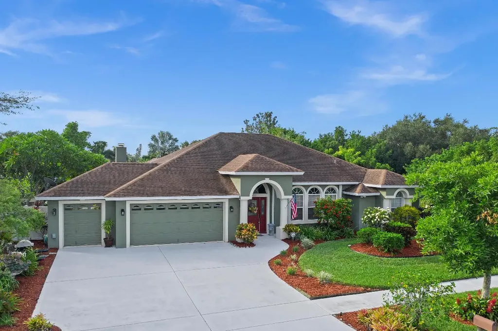 430 NE Cornwall Avenue Port St Lucie FL 34983