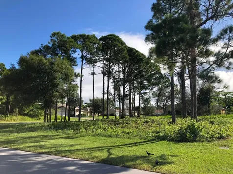 1721 SW Mackenzie Street Port St Lucie FL 34953