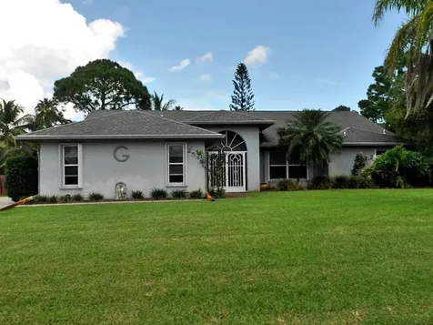 2542 SE Hamden Road Port St Lucie FL 34952