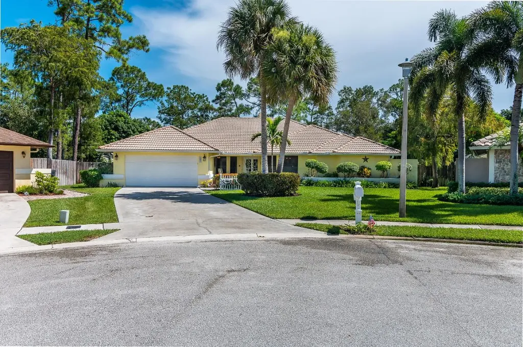 581 Kingsbury Court Wellington FL 33414