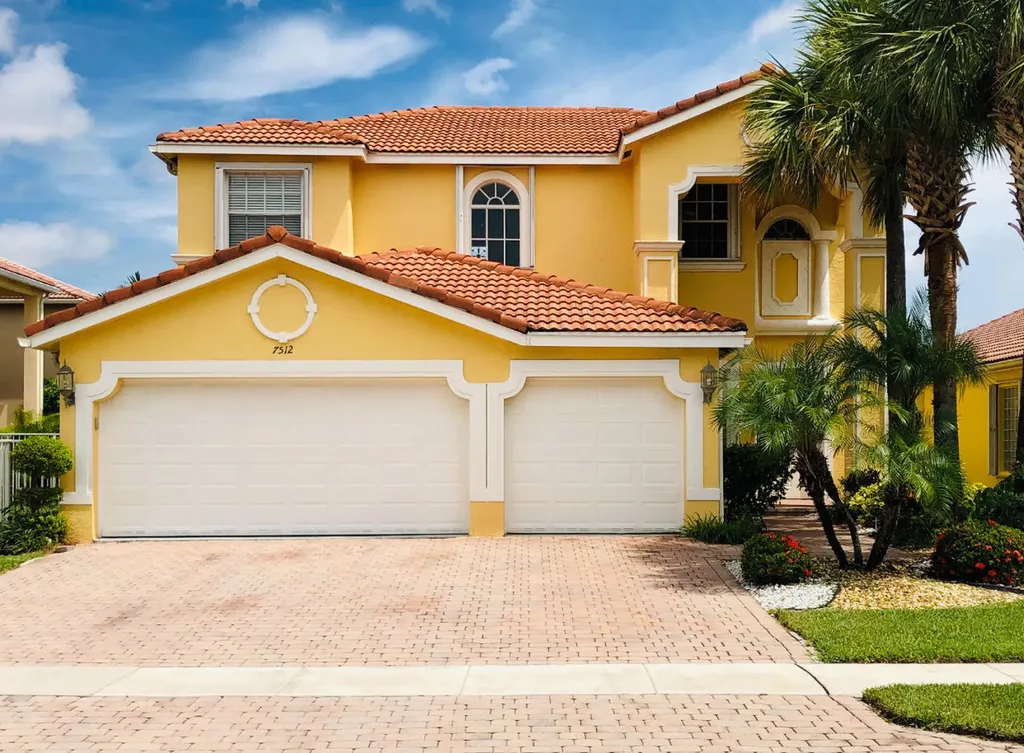 7512 Via Luria Lake Worth FL 33467