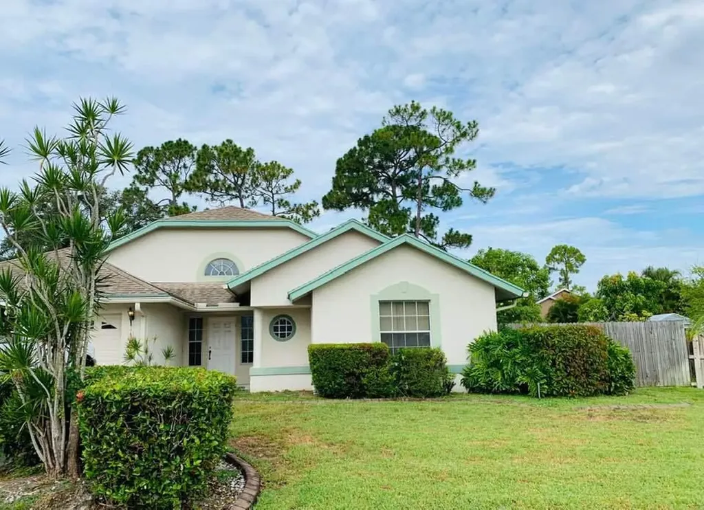 132 Waterway Road Royal Palm Beach FL 33411