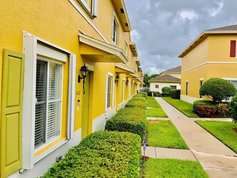 426 W Bloxham Street Lantana FL 33462