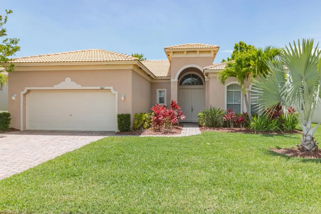 5611 Place Lake Drive Fort Pierce FL 34951