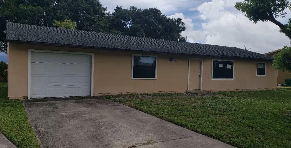 1833 SW Mcallister Lane Port St Lucie FL 34953