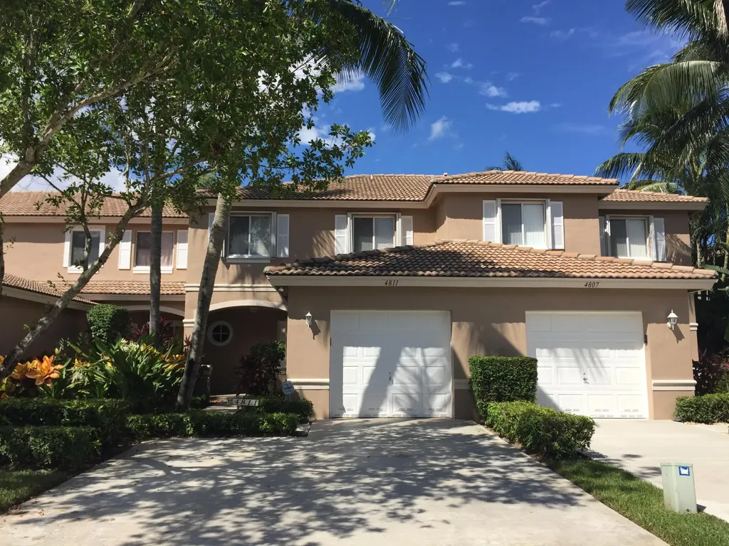 4811 Pinemore Lane Lake Worth FL 33463