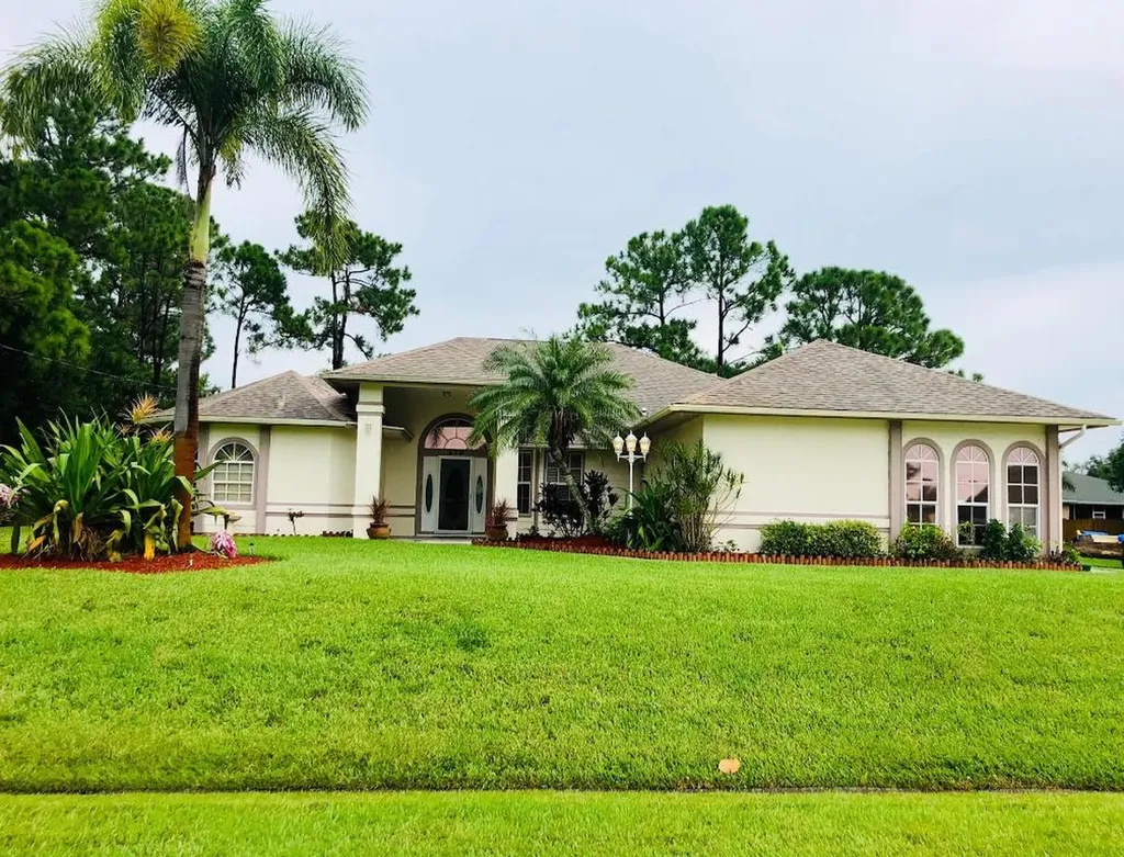 379 SE Faith Terrace Port St Lucie FL 34983