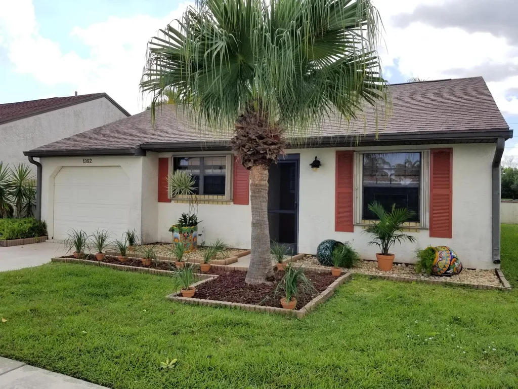 1362 SE Remington Court Port St Lucie FL 34952