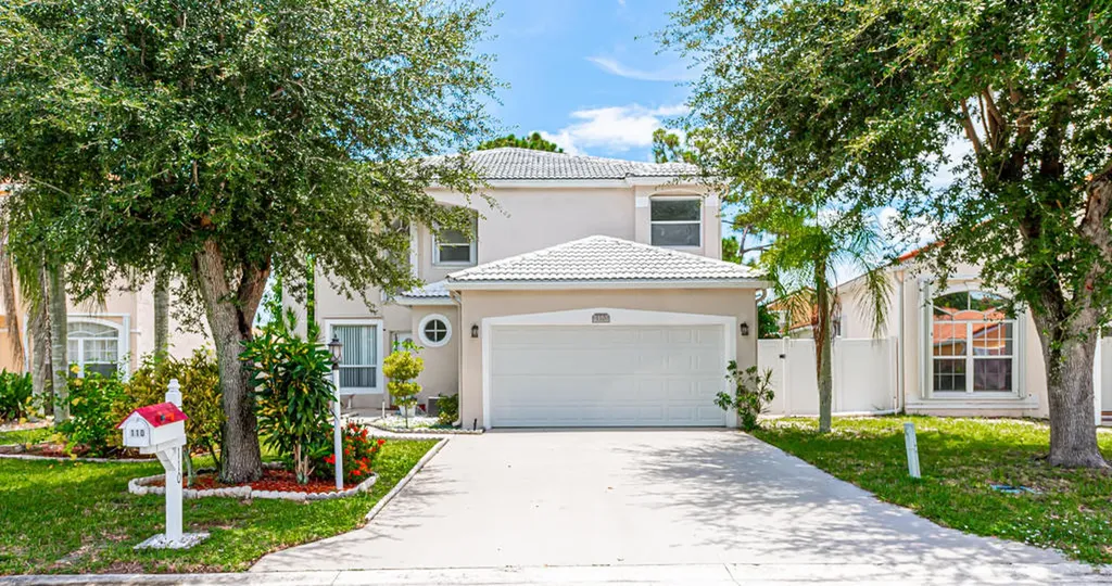 110 Woodlake Circle Greenacres FL 33463