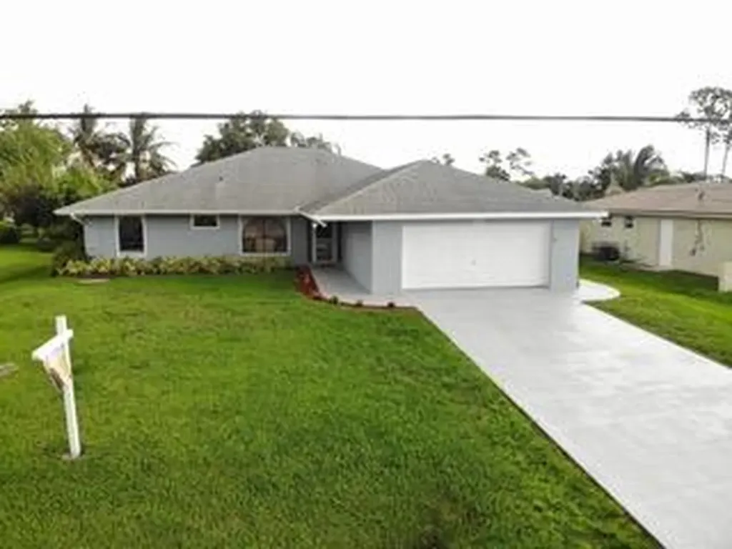 745 SE Lansdowne Avenue Port St Lucie FL 34983