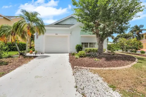 1098 Fairfax Circle W Boynton Beach FL 33436