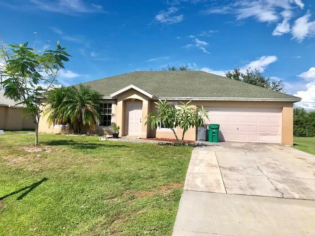 1667 SW Cameo Boulevard Port St Lucie FL 34953