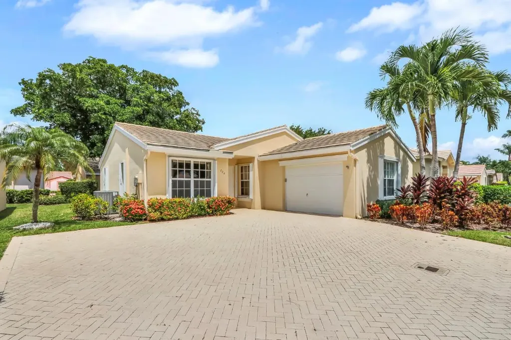 224 Caribe Court Greenacres FL 33413