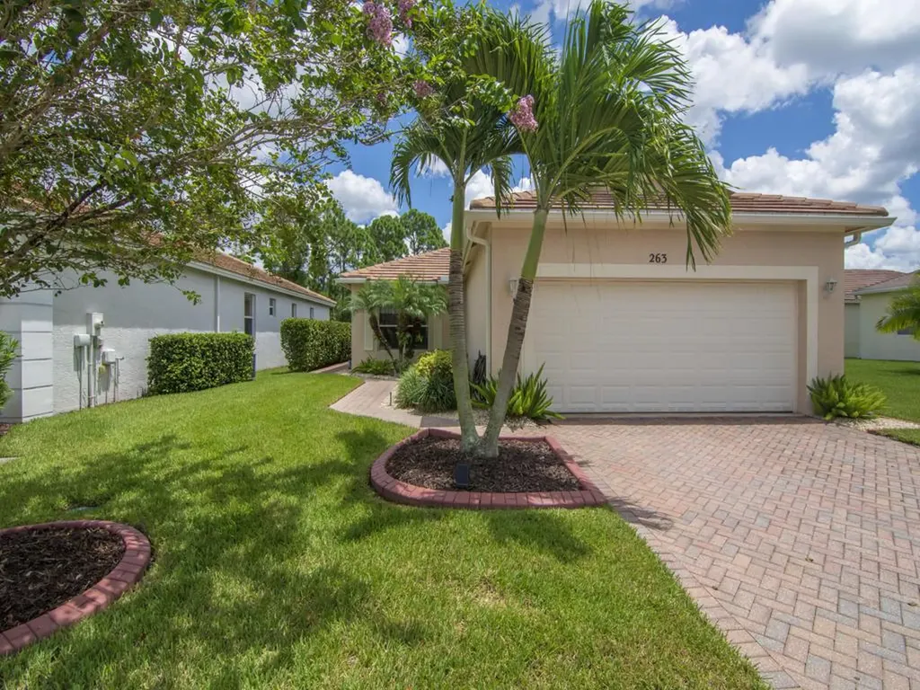 263 SW Manatee Springs Way Port St Lucie FL 34986