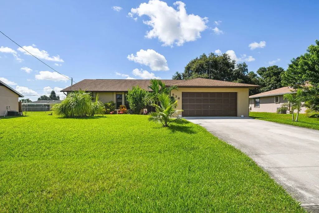 536 SE Greenway Terrace Port St Lucie FL 34983