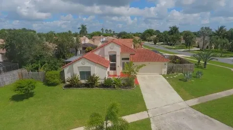 26 Dogwood Circle Boynton Beach FL 33436