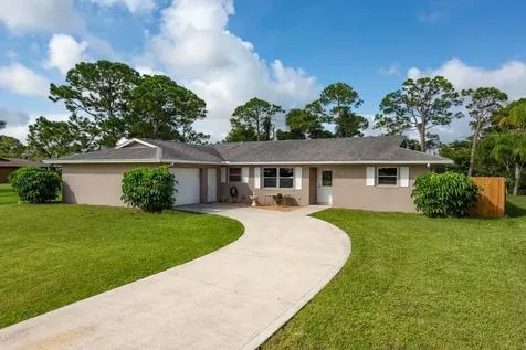 752 SE Arton Lane Port St Lucie FL 34983