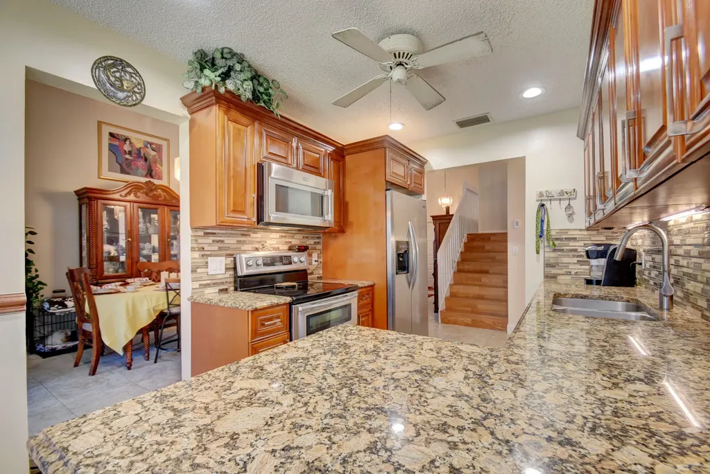2955 Norway Pine Lane Lake Worth FL 33462