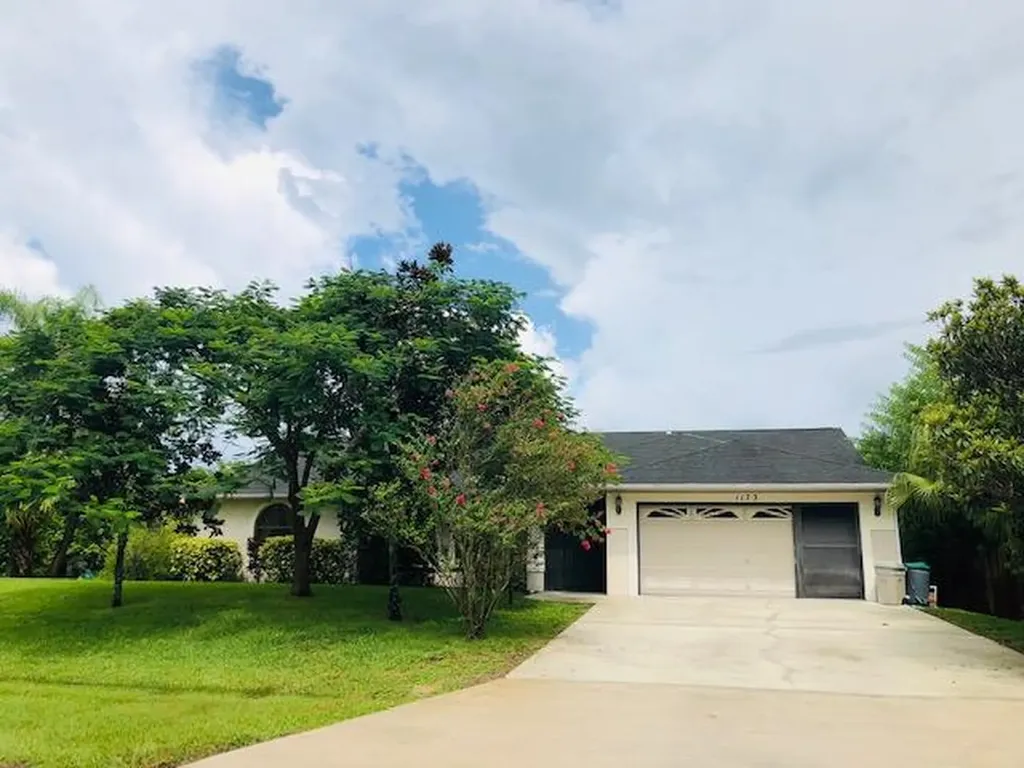 1173 SW Broadview Street Port St Lucie FL 34983