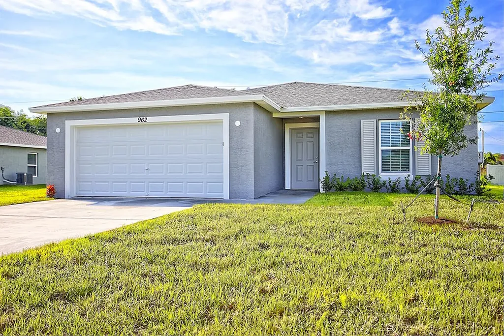 1961 SW Dorado Lane Port St Lucie FL 34953