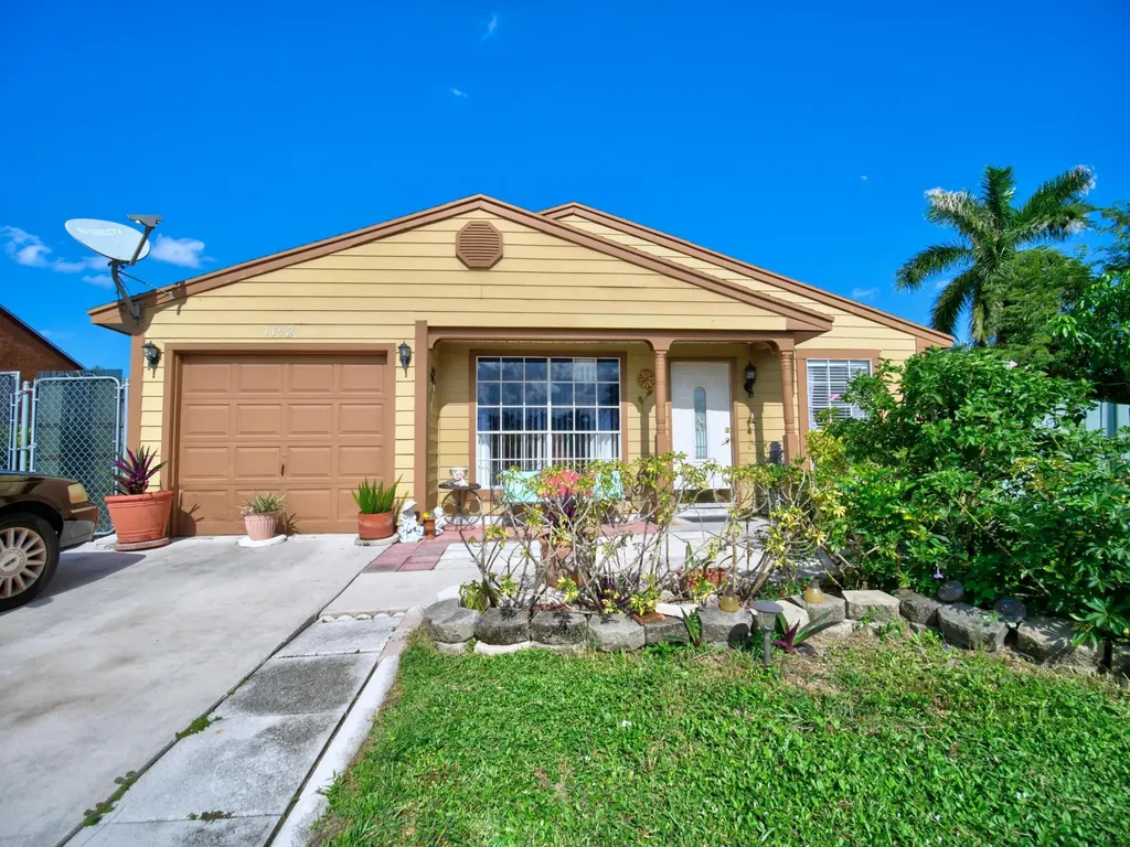 1192 Stardust Way Royal Palm Beach FL 33411
