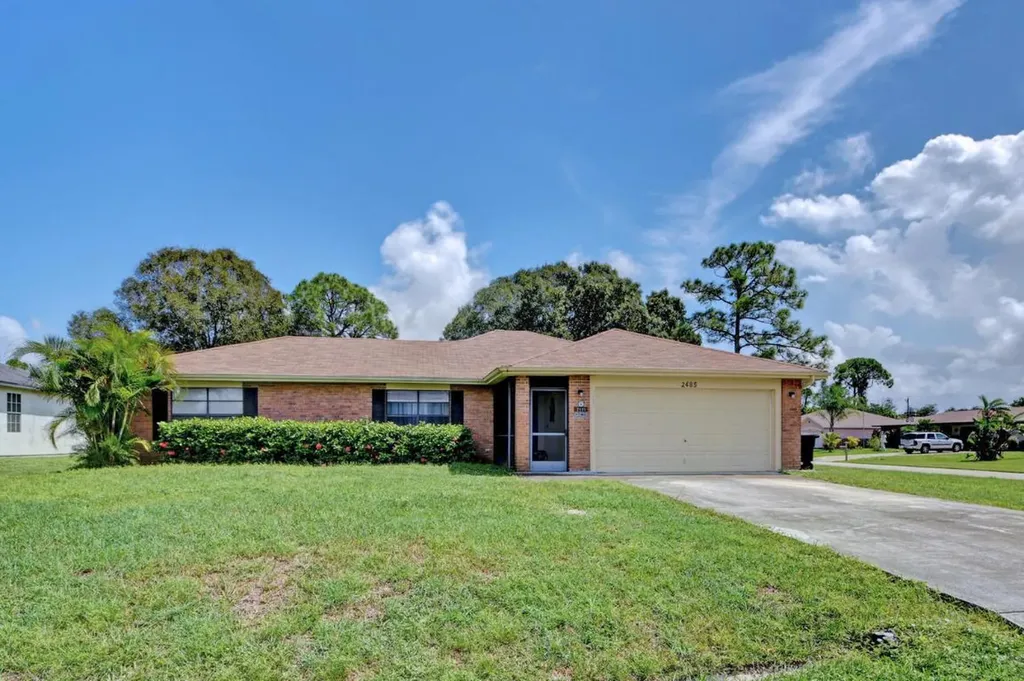 2485 SW Mountwell Street Port St Lucie FL 34984