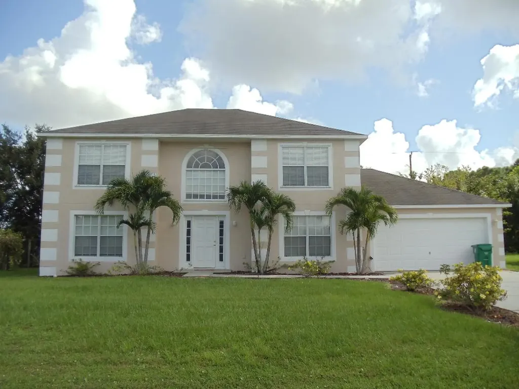 245 SW Uneeda Place Port St Lucie FL 34953