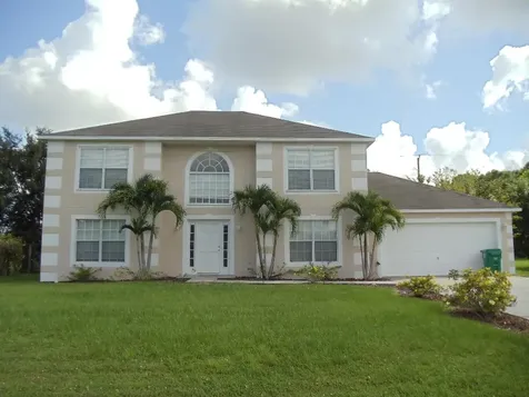 245 SW Uneeda Place Port St Lucie FL 34953