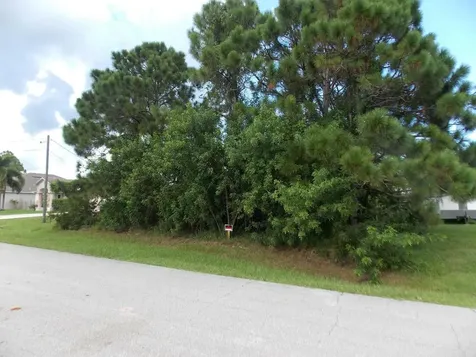 5346 NW South Crisona Circle Port St Lucie FL 34986