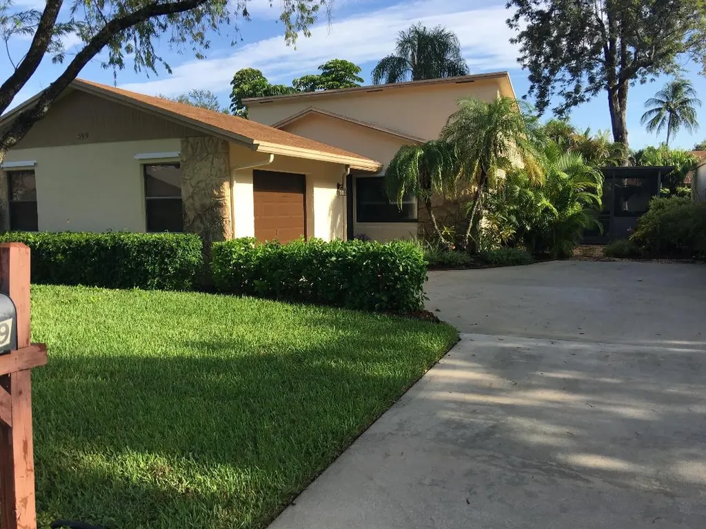 899 NW 25th Avenue Delray Beach FL 33445