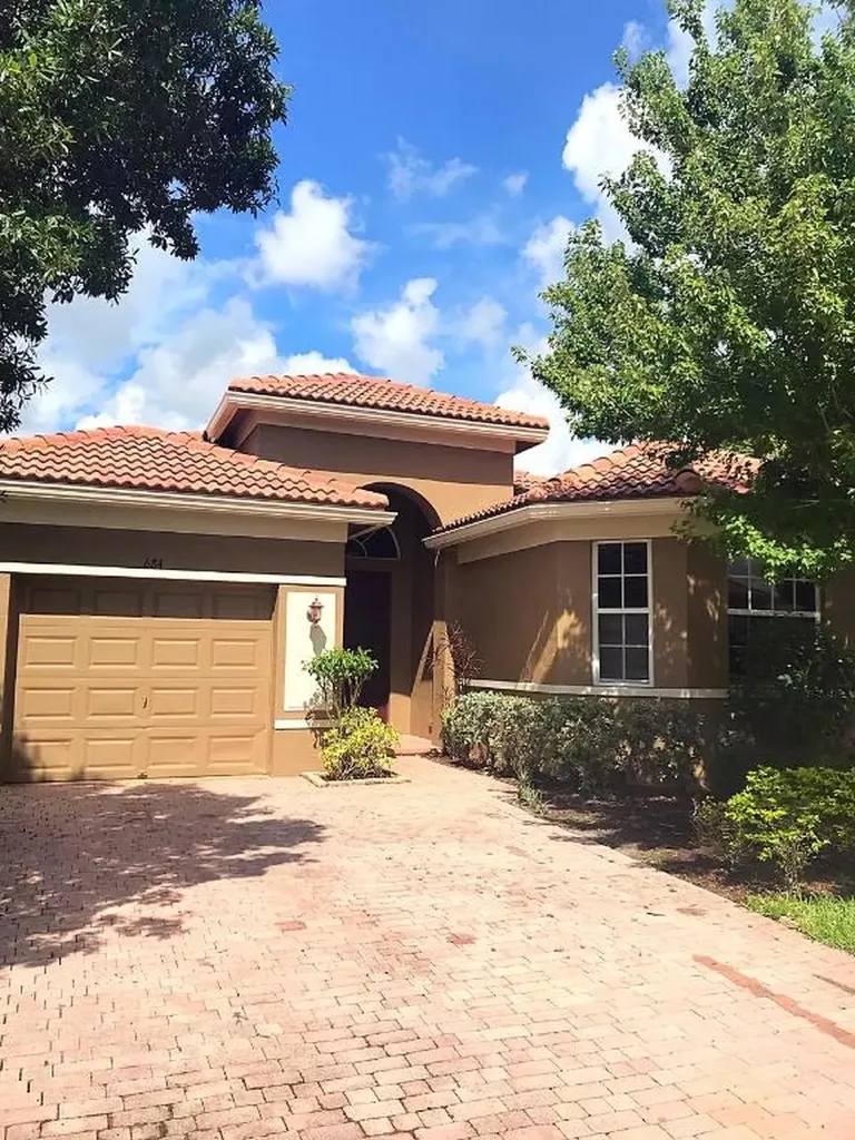 684 NW Stanford Lane Port St Lucie FL 34983