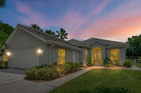 7686 SE Fiddlewood Lane Hobe Sound FL 33455