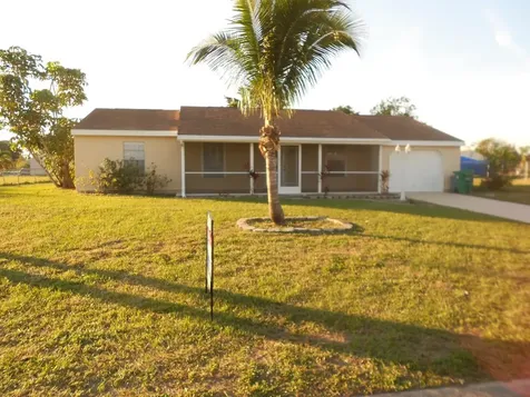 279 SW Bridgeport Drive Port St Lucie FL 34953